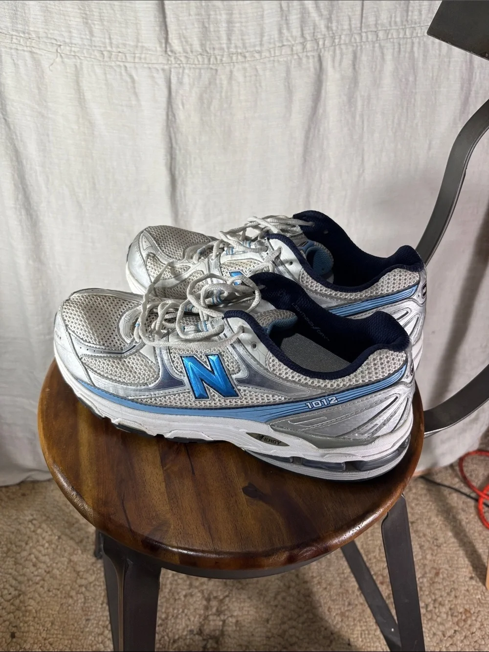 New Balance WR1012MC Women's Silver and Blue Running Sneakers Wm 13/ men 11.5